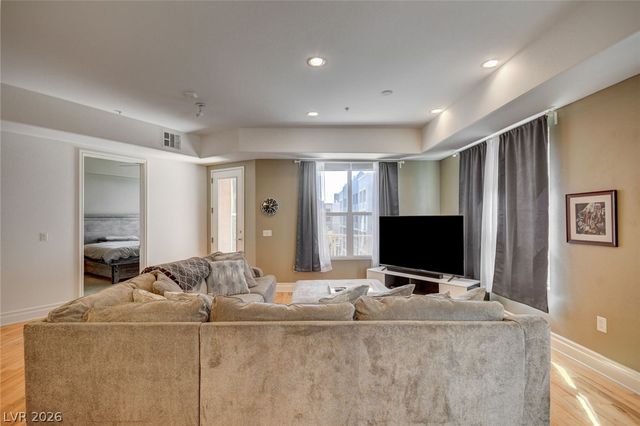 38 East Serene Avenue 306, Las Vegas, NV 89123