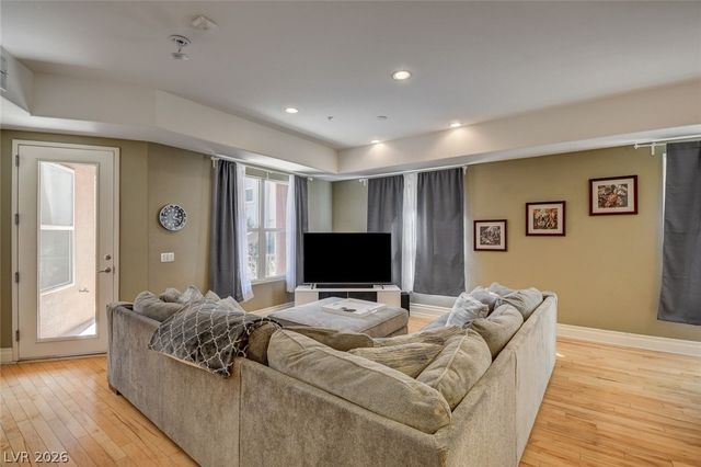 38 East Serene Avenue 306, Las Vegas, NV 89123