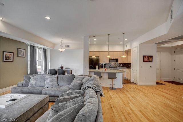 38 East Serene Avenue 306, Las Vegas, NV 89123
