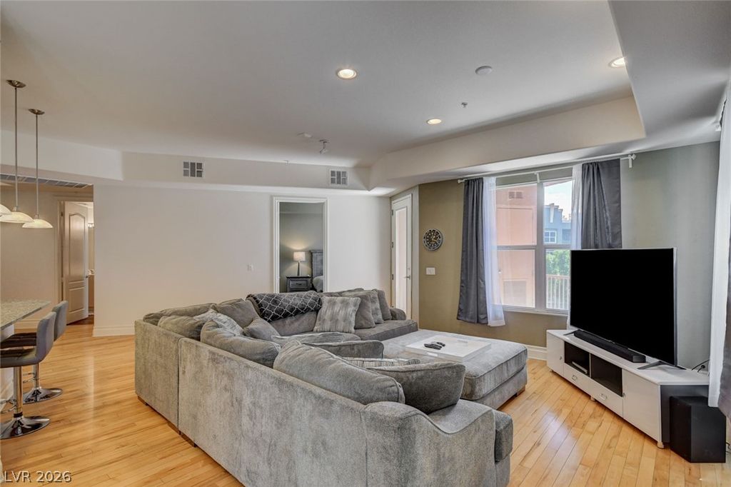 38 East Serene Avenue 306, Las Vegas, NV 89123 — photo 4