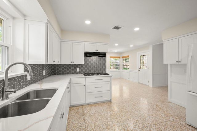 518 Magic Oaks Drive, Spring, TX 77388