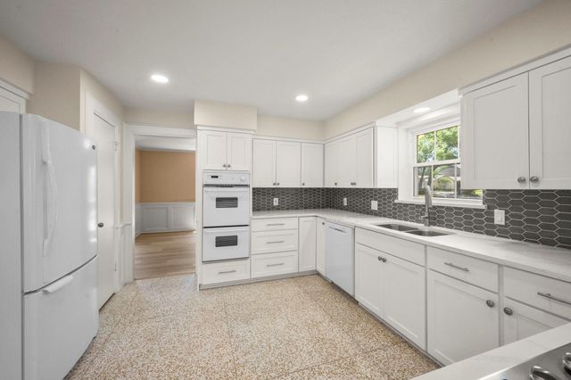 518 Magic Oaks Drive, Spring, TX 77388