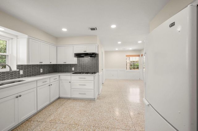 518 Magic Oaks Drive, Spring, TX 77388