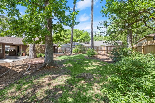 518 Magic Oaks Drive, Spring, TX 77388