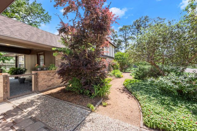 518 Magic Oaks Drive, Spring, TX 77388