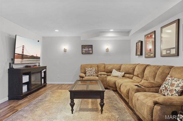 1026 Konert Lake Drive, Fenton, MO 63026