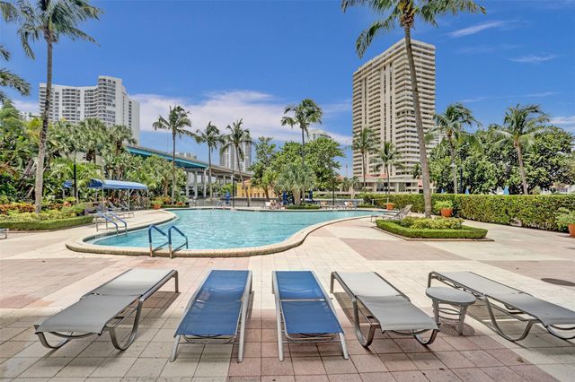 19390 Collins Ave 1114, Sunny Isles Beach, FL 33160