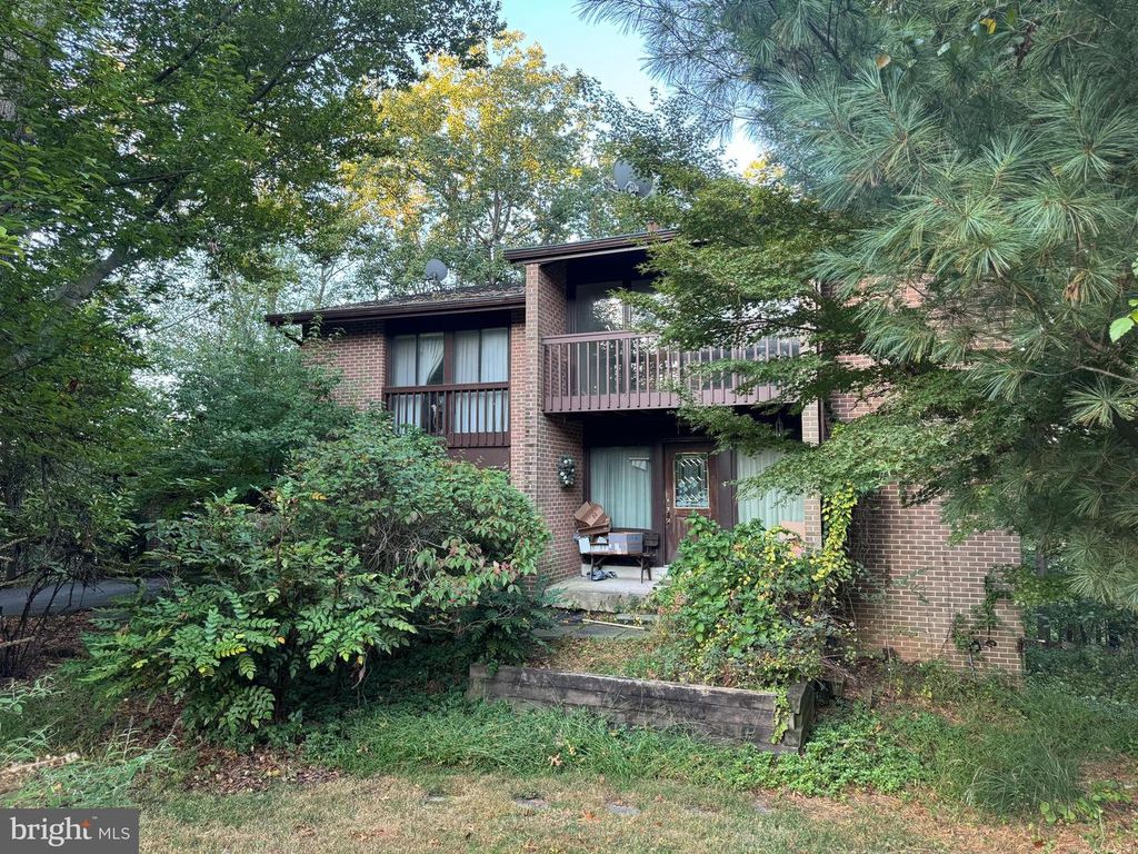 8617 CARLYNN DR, Bethesda, MD 20817