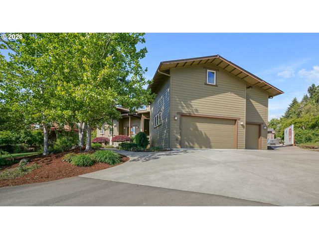 2015 LANDAGGARD Dr, Salem, OR 97304