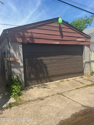 107 N 42nd St, Louisville, KY 40212