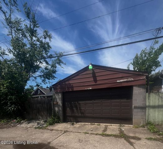 107 N 42nd St, Louisville, KY 40212