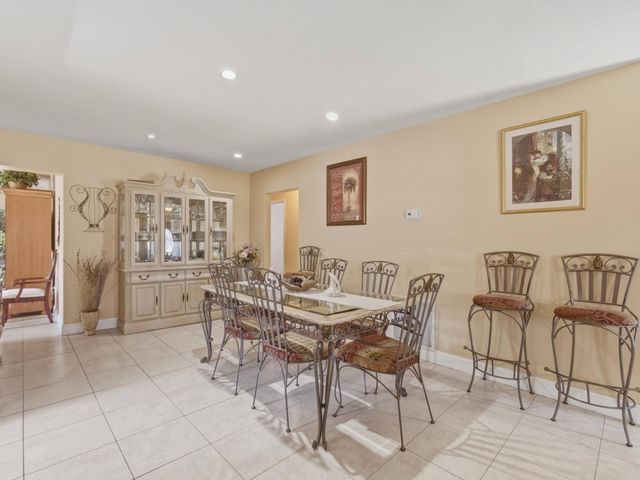 6345 Tall Cypress Circle, Greenacres, FL 33463