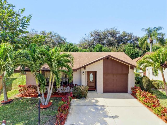 6345 Tall Cypress Circle, Greenacres, FL 33463