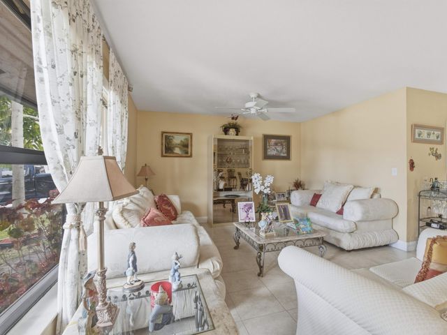 6345 Tall Cypress Circle, Greenacres, FL 33463