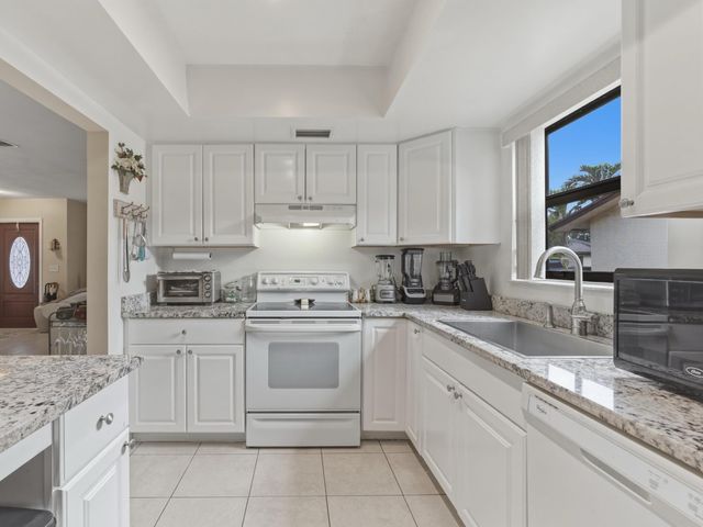 6345 Tall Cypress Circle, Greenacres, FL 33463