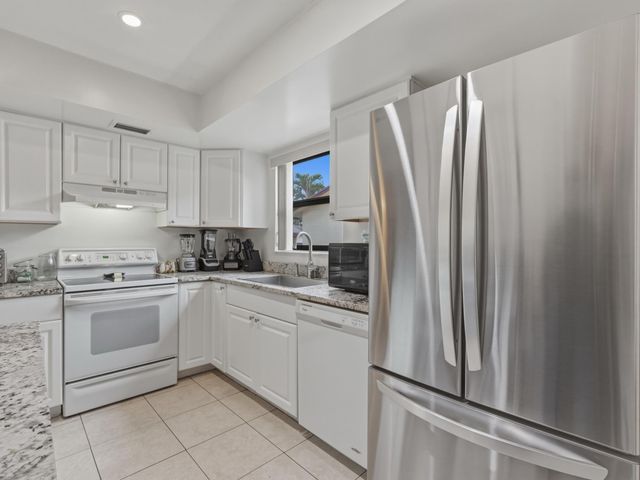 6345 Tall Cypress Circle, Greenacres, FL 33463