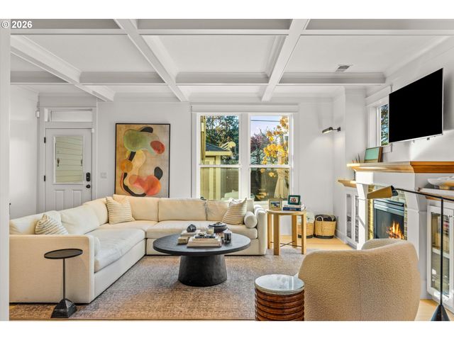 3969 N OVERLOOK Blvd B, Portland, OR 97227