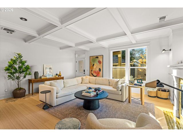 3969 N OVERLOOK Blvd B, Portland, OR 97227