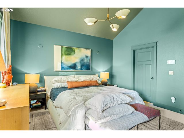 3969 N OVERLOOK Blvd B, Portland, OR 97227