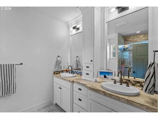 3969 N OVERLOOK Blvd B, Portland, OR 97227