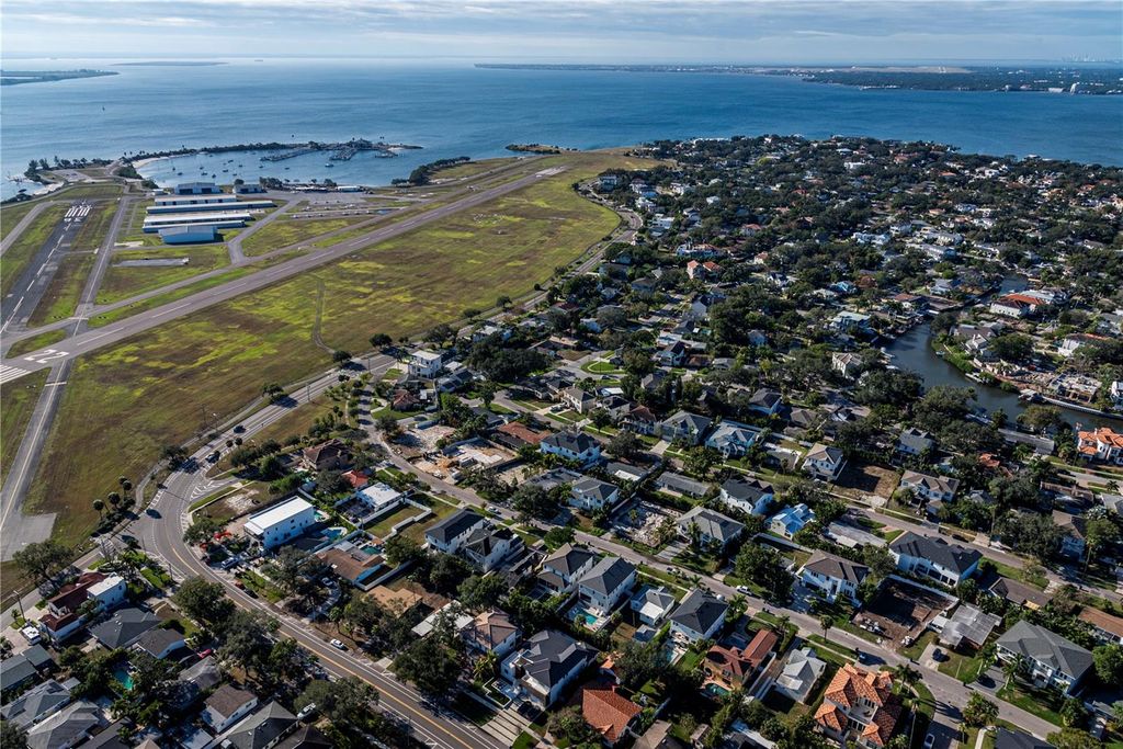 Image 17 of property listing at 622 DANUBE AVENUE, Tampa, FL 33606