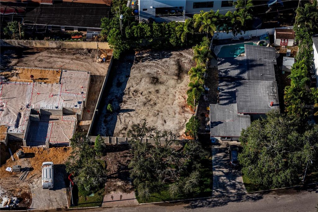 Image 5 of property listing at 622 DANUBE AVENUE, Tampa, FL 33606