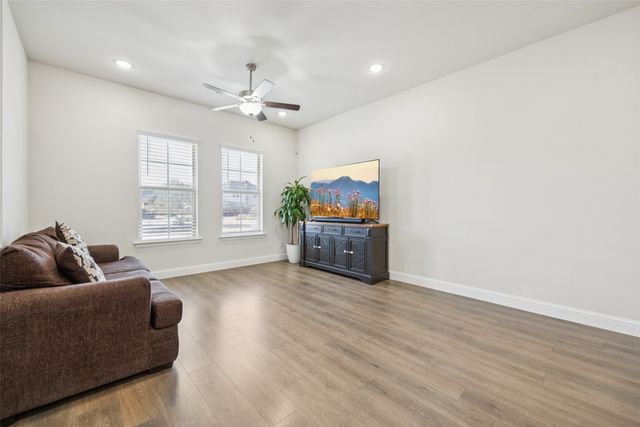 12986 Jk Ojha Street, Farmers Branch, TX 75234