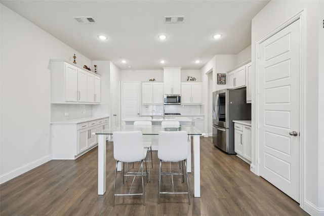 12986 Jk Ojha Street, Farmers Branch, TX 75234