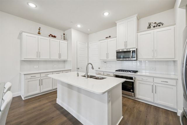 12986 Jk Ojha Street, Farmers Branch, TX 75234