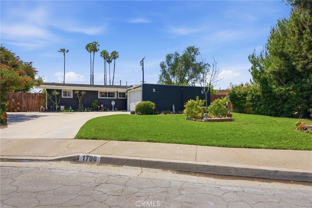 1706 Central, Fullerton, CA 92831