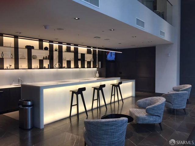 201 Folsom Street 8C, San Francisco, CA 94105