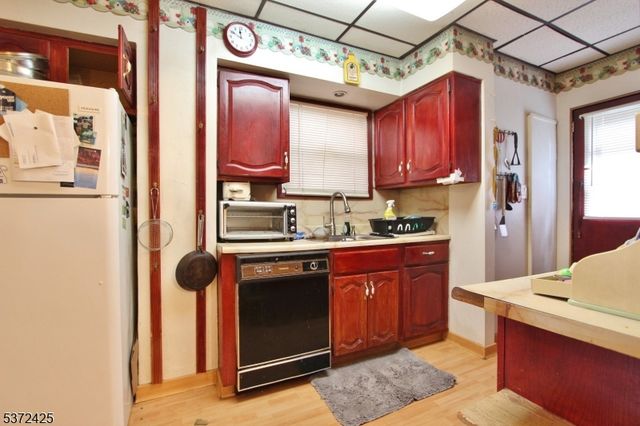 8610 Columbia Ave, North Bergen Twp., NJ 07047