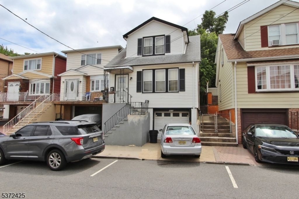 8610 Columbia Ave, North Bergen Twp., NJ 07047