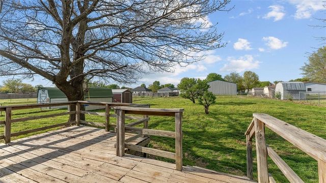 2304 John Montgomery Circle, Pea Ridge, AR 72751