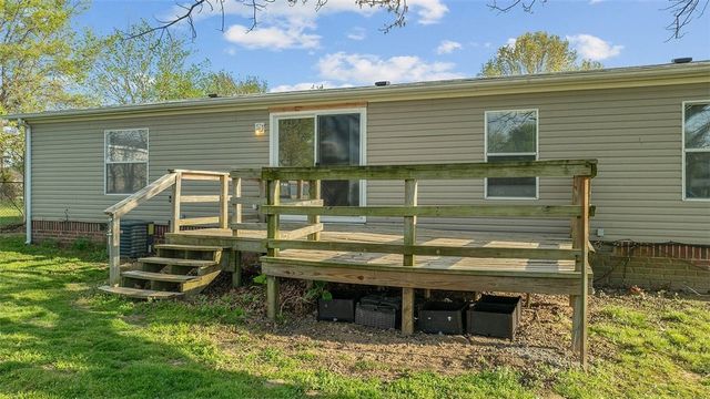 2304 John Montgomery Circle, Pea Ridge, AR 72751