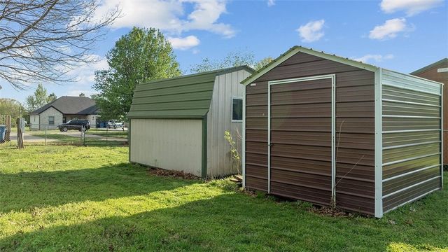 2304 John Montgomery Circle, Pea Ridge, AR 72751