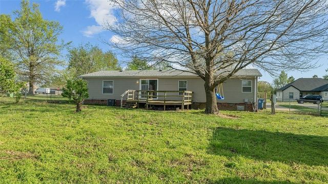 2304 John Montgomery Circle, Pea Ridge, AR 72751