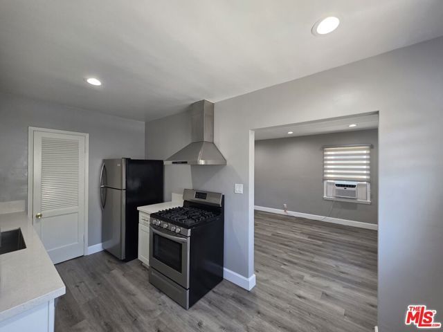 1430 Franklin Street E, Santa Monica, CA 90404