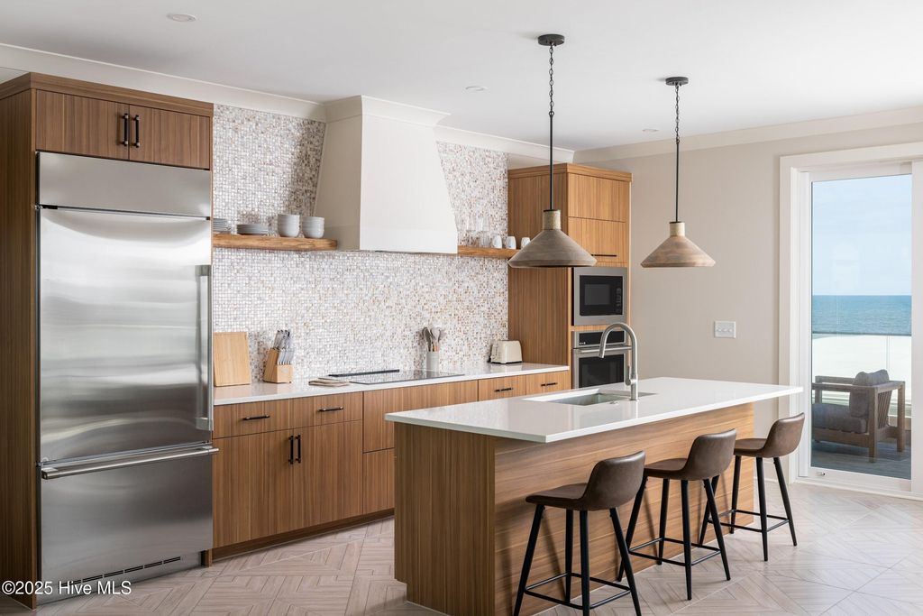 Image 13 of property listing at 1800 Canal Drive 401, Carolina Beach, NC 28428