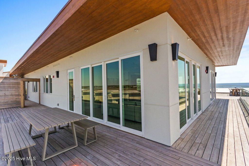 Image 24 of property listing at 1800 Canal Drive 401, Carolina Beach, NC 28428