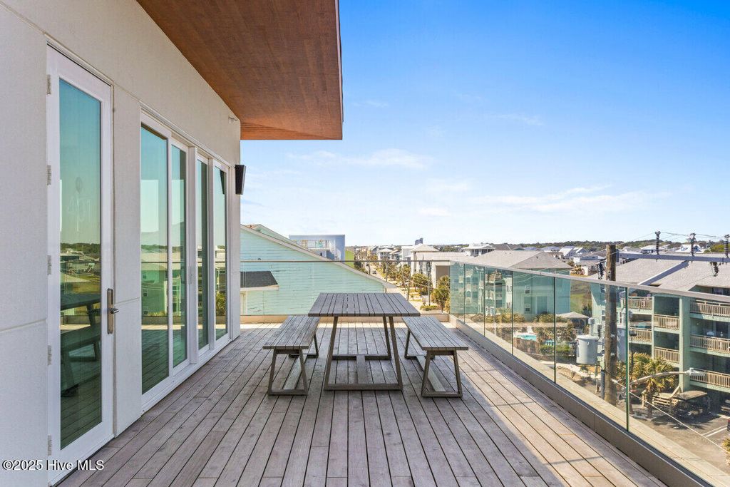 Image 25 of property listing at 1800 Canal Drive 401, Carolina Beach, NC 28428