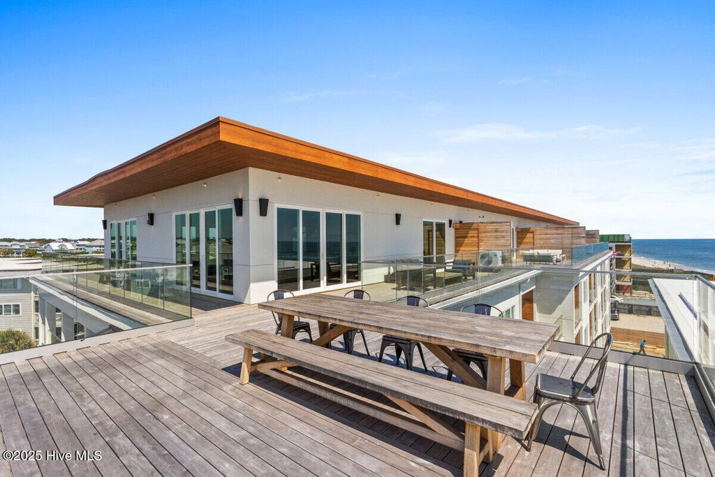 Image 28 of property listing at 1800 Canal Drive 401, Carolina Beach, NC 28428