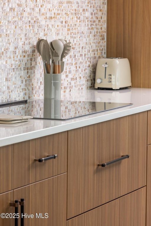 Image 9 of property listing at 1800 Canal Drive 401, Carolina Beach, NC 28428