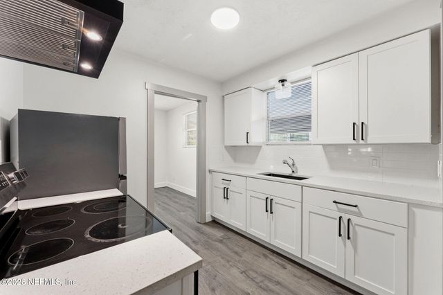 2270 W 11TH Street, Jacksonville, FL 32209