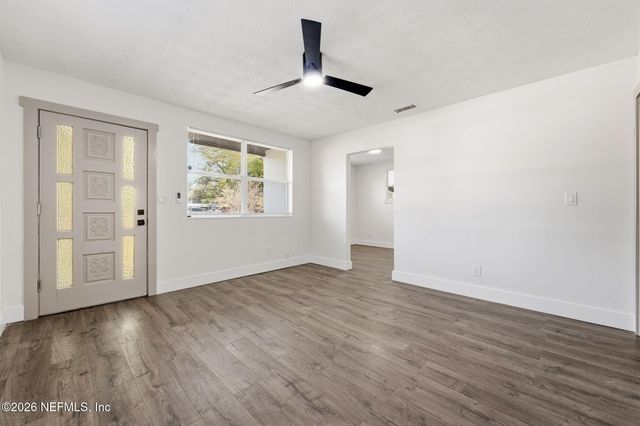 2270 W 11TH Street, Jacksonville, FL 32209