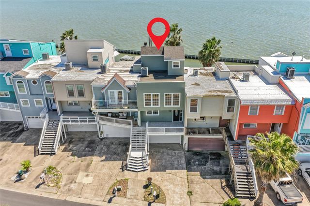 5 Tiki Circle, Tiki Island, TX 77554