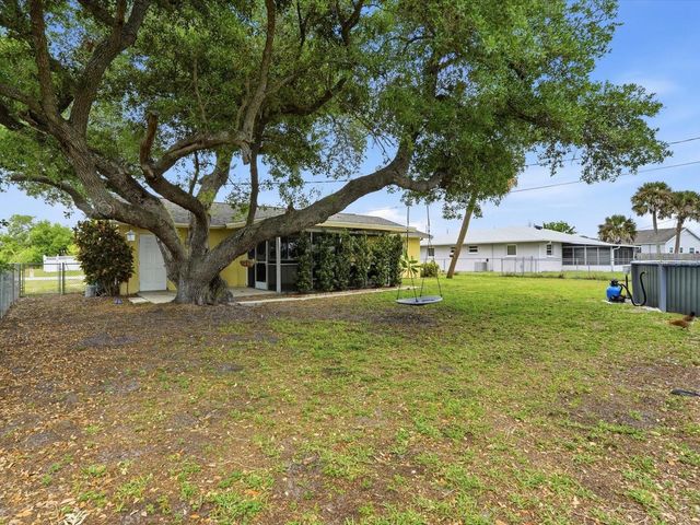 755 HARTFORD DRIVE NW, Port Charlotte, FL 33952