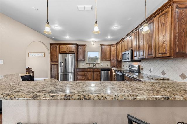 205 Vz County Road 4807, Ben Wheeler, TX 75754