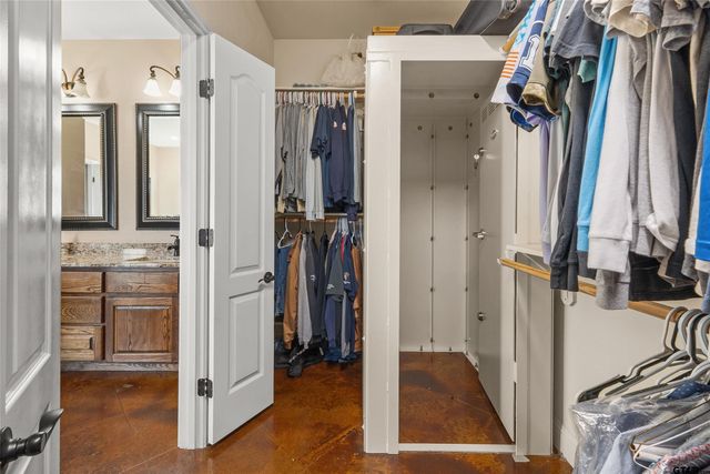 205 Vz County Road 4807, Ben Wheeler, TX 75754