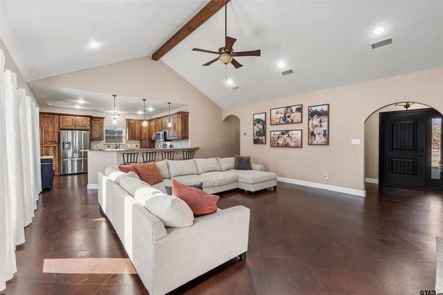 205 Vz County Road 4807, Ben Wheeler, TX 75754